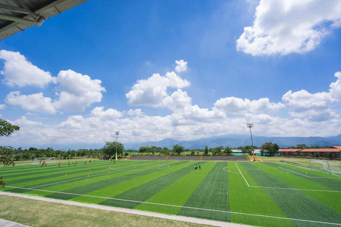 cancha-de-futbol-11-guachene-en-su-inauguracion.jpg