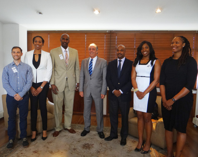 Delegacion-Estados-Unidos-visita-Director-Coldeportes-20-04-2015.jpg