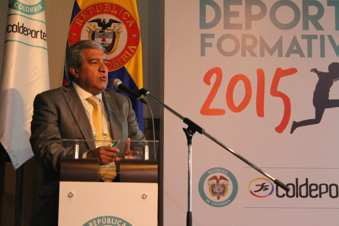 noticias-coldeportes-congreso-formativo-10-07-2015.jpg
