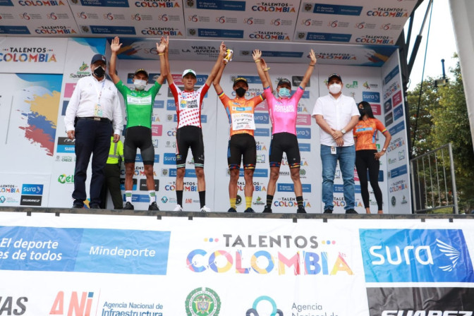 Podio-de-la-Vuelta-de-la-Juventud-2021-Colombia-Tierra-de-Atletas.jpg