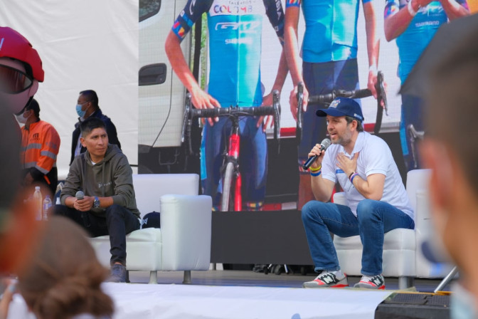 Ernesto-Lucena-junto-a-Nairo-Quintana-en-el-Gran-Fondo-Nairo-Quintana.jpeg