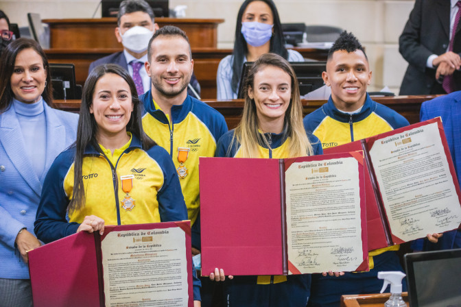 Atletas-olimpicos-condecorados-por-el-Senado.jpg