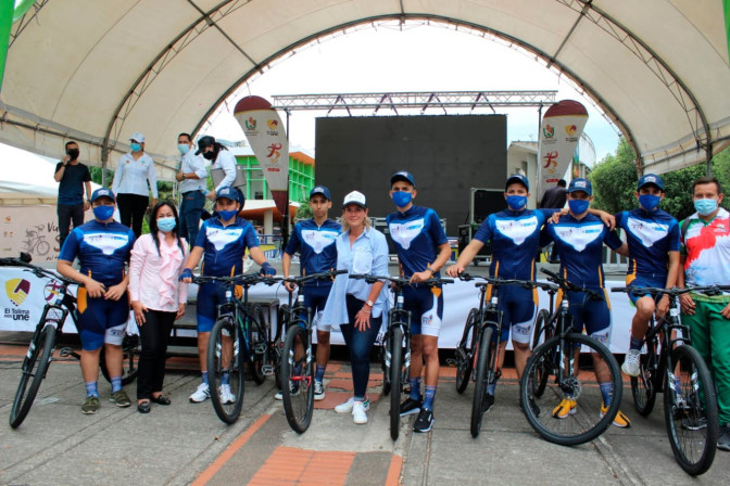 Colombia-en-bici-Mindeporte-vice-Neiva.jpeg