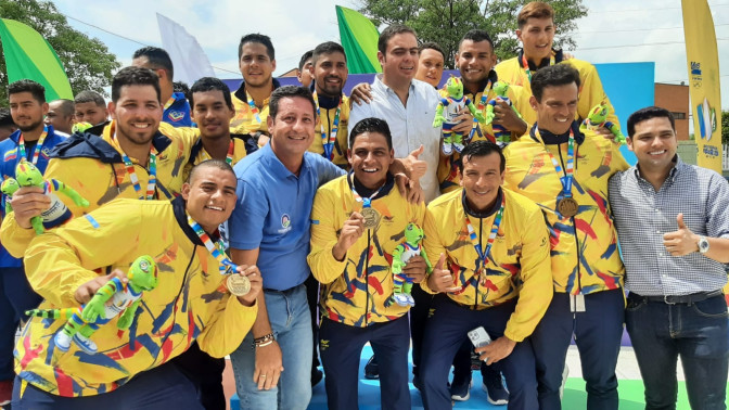 Polo-acuatico-Colombia-tricampeon.jpeg