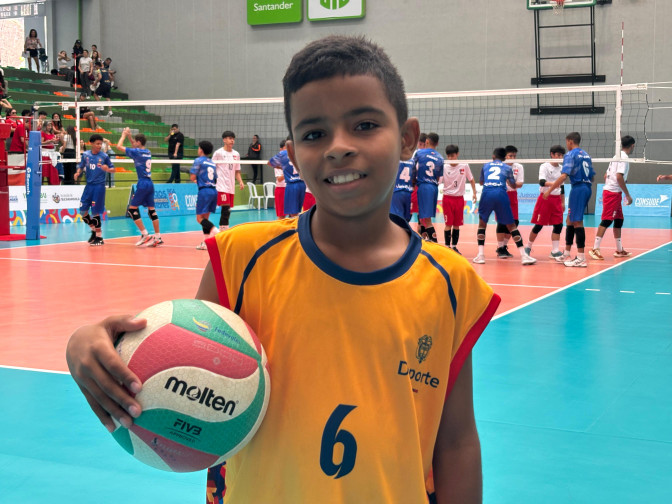 Miguel-Angel-Lucumi-deportista-de-voleibol-colombiano.jpeg