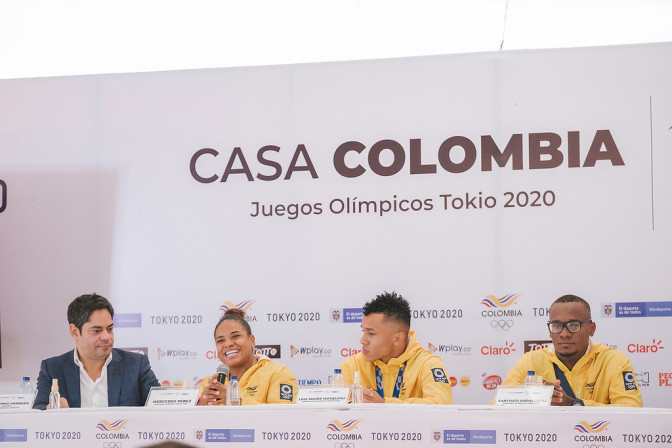 rueda-de-prensa-casa-colombia-pesistas-colombianos-mercedes-perez.jpg