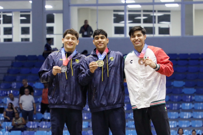 A-ngel-Barajas-oro-gimnasia.jpg