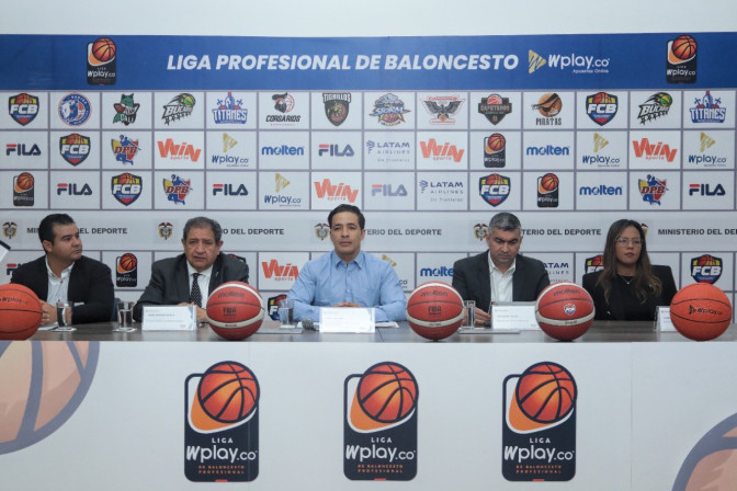 Mesa-principal-de-la-Liga-Profesional-de-Baloncesto.jpeg