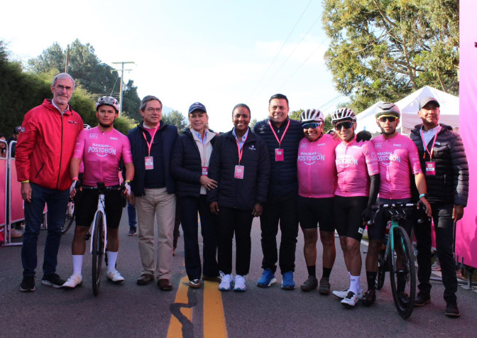 Ministra del Deporte acompañó a ciclistas que participaron en el Gran Fondo del Giro de Italia